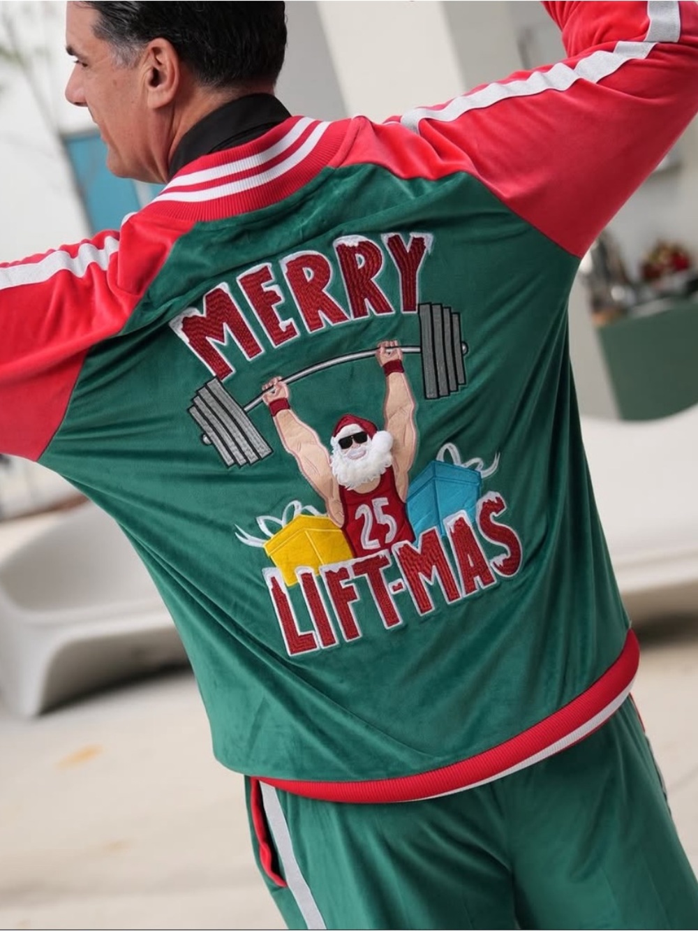 Blizzard Bay Merry Lift-Mas Christmas Velour Track Set Jogging Set Size Medium